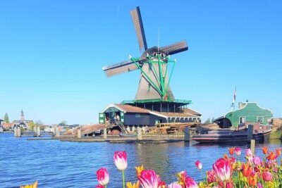 Zaanse Schans Giethoorn Private Tour from Amsterdam Canal Cruise - Giethoorn’s Car-Free Calm: Covered Canal Cruise and Time for Wooden Bridges