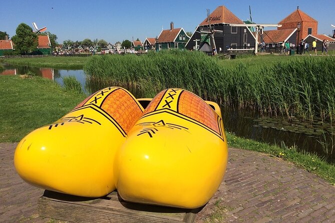 Zaanse Schans Private Tour Windmills - The Small Extras That Make It a Better Day