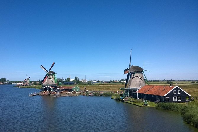 Zaanse Schans Windmills Private Tour from Amsterdam Airport - Molen De Kat: the paint windmill you can climb