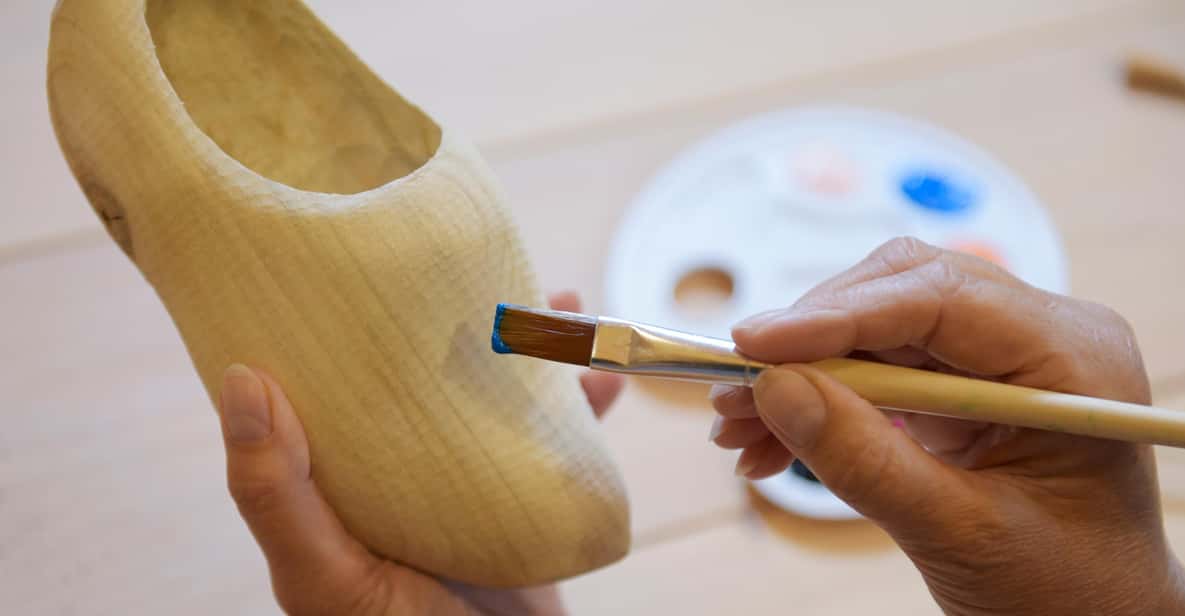 Zaanse Schans: Wooden Shoe Painting Workshop - Key things to know before you paint